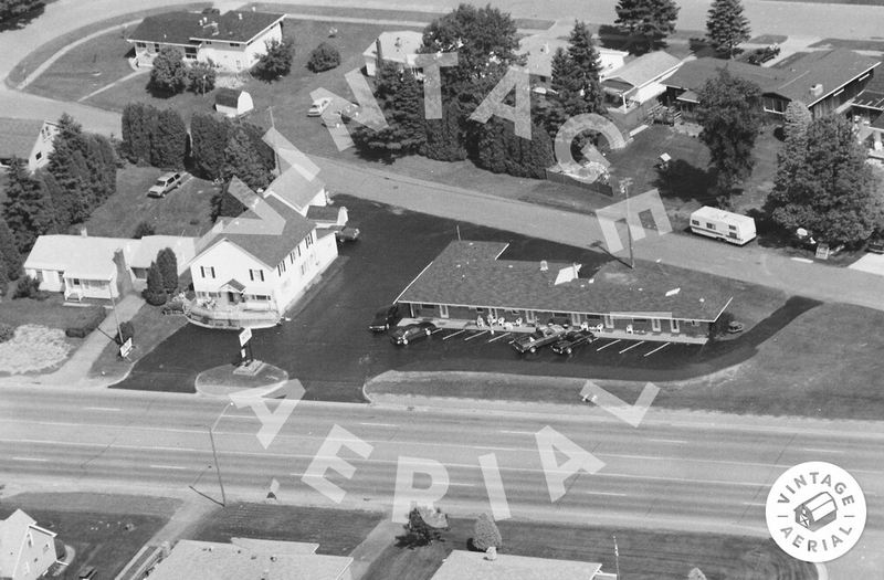 Wonderland Motel - 1996 Aerial